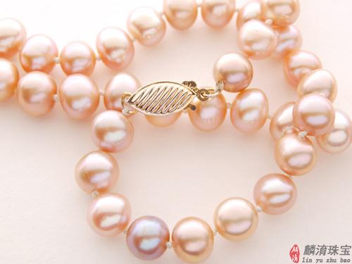 掌握珍珠饰品的搭配技巧 很容易引起异性的注意！
