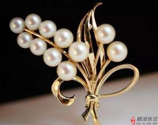 如何选择和鉴别珍珠饰品的真假？